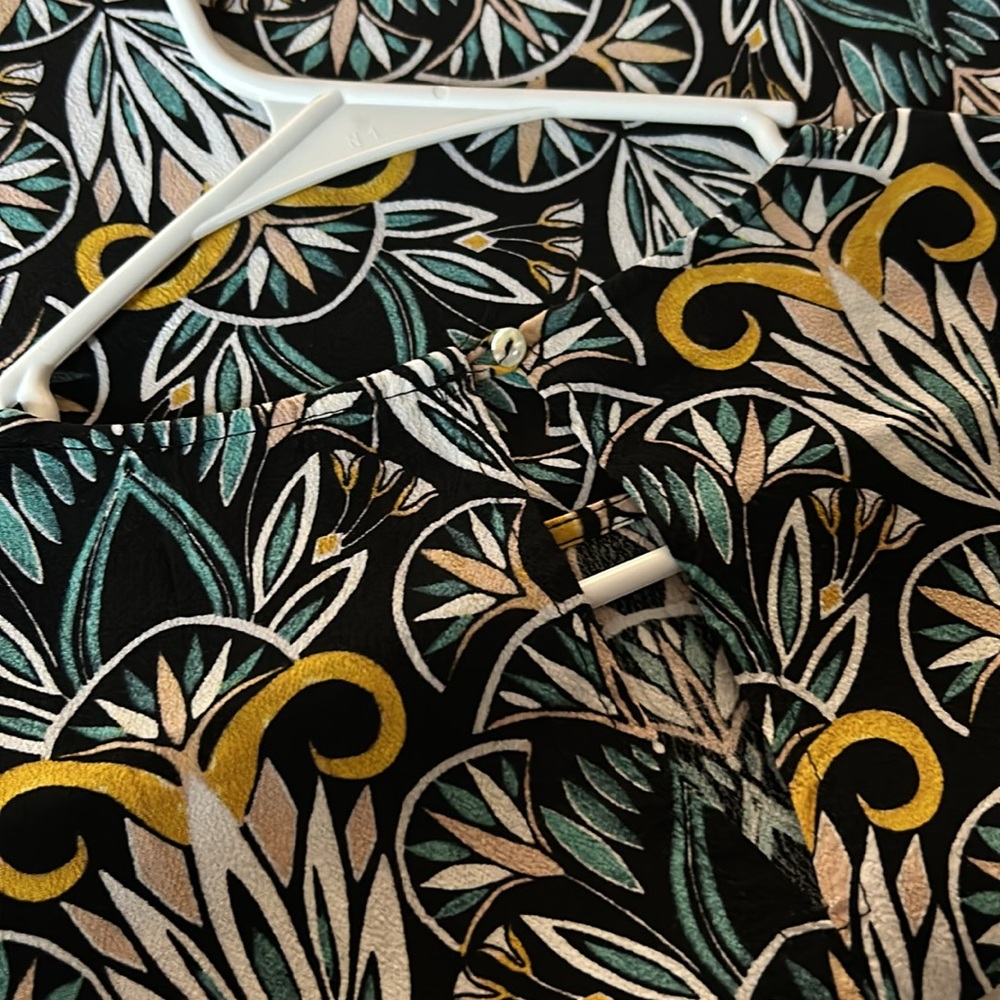 Print-pattern Blouse - Picture 2 of 2